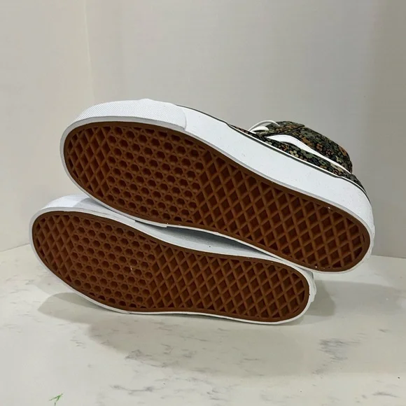 Vans Camouflage High-Top Sneakers - Picture 12 of 15